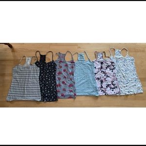 ❗️GARAGE ❗️- Lot of camisoles